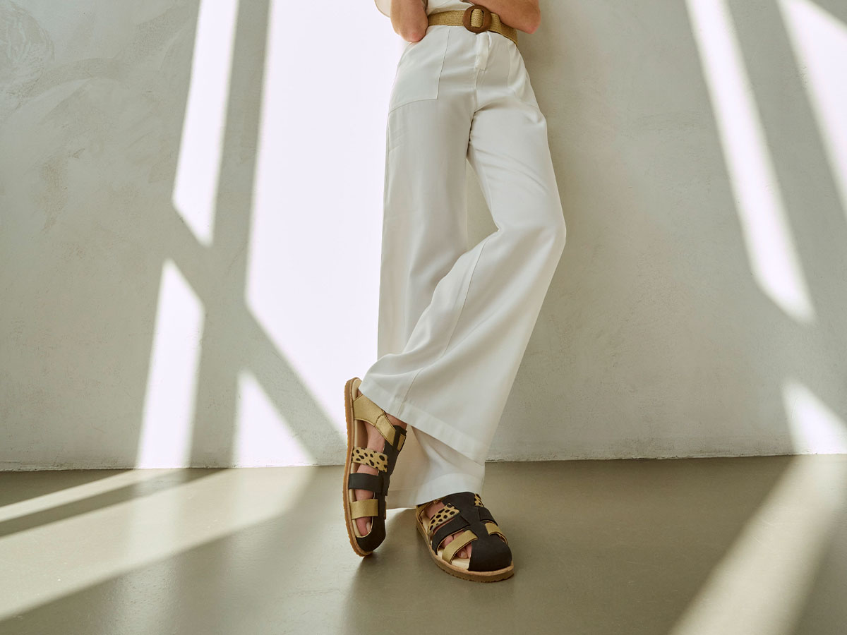 BÄR Schuhe Damenschuhe Sandaletten Demi leo Rindnappa gewachstes, Bedrucktes Kuhfell,Lammnappa Emotionsbild