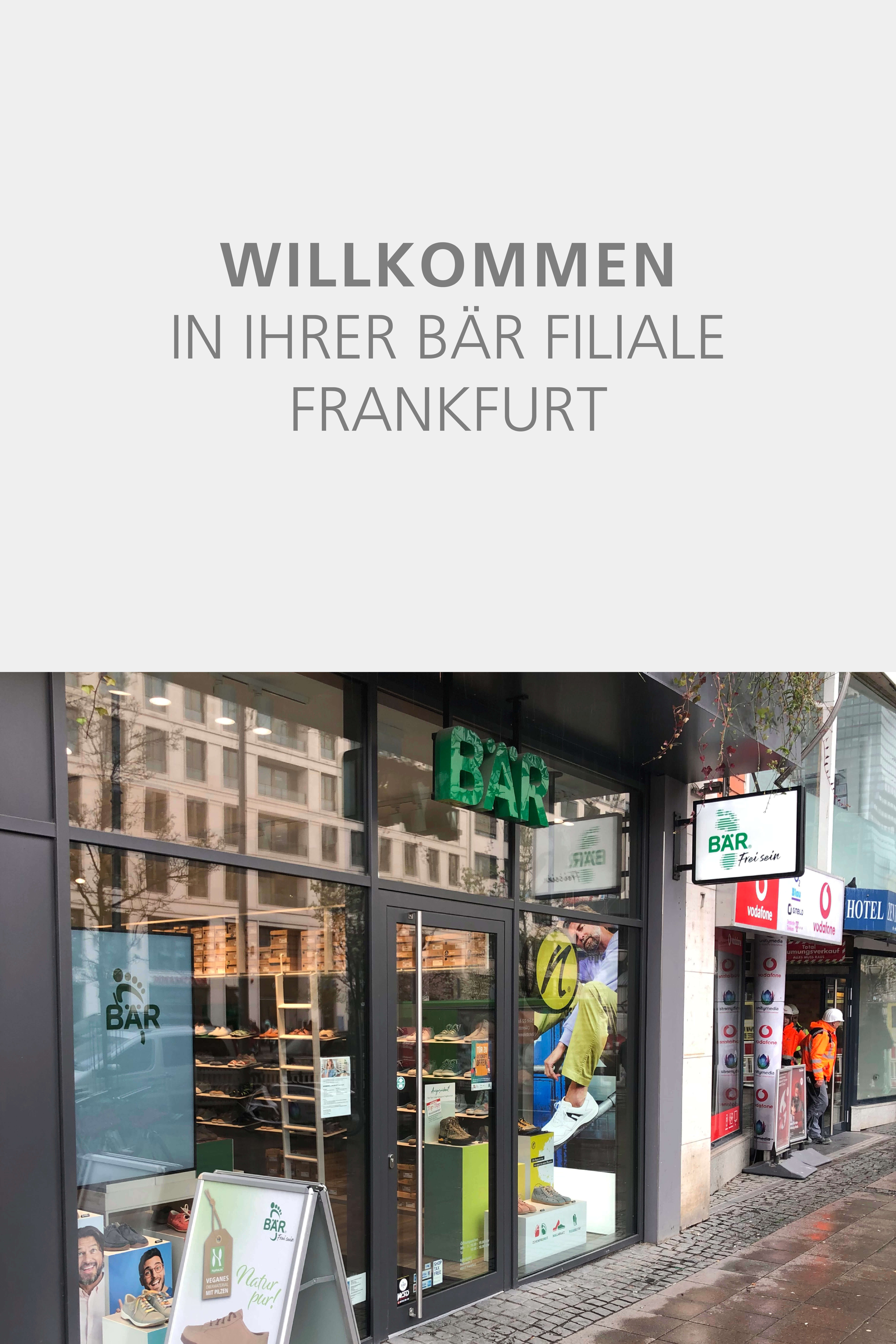 Das Foto zeigt die äußere Ansicht der BÄR Filiale in Frankfurt mit Schaufenstern und dem BÄR-Logo über dem Eingang.